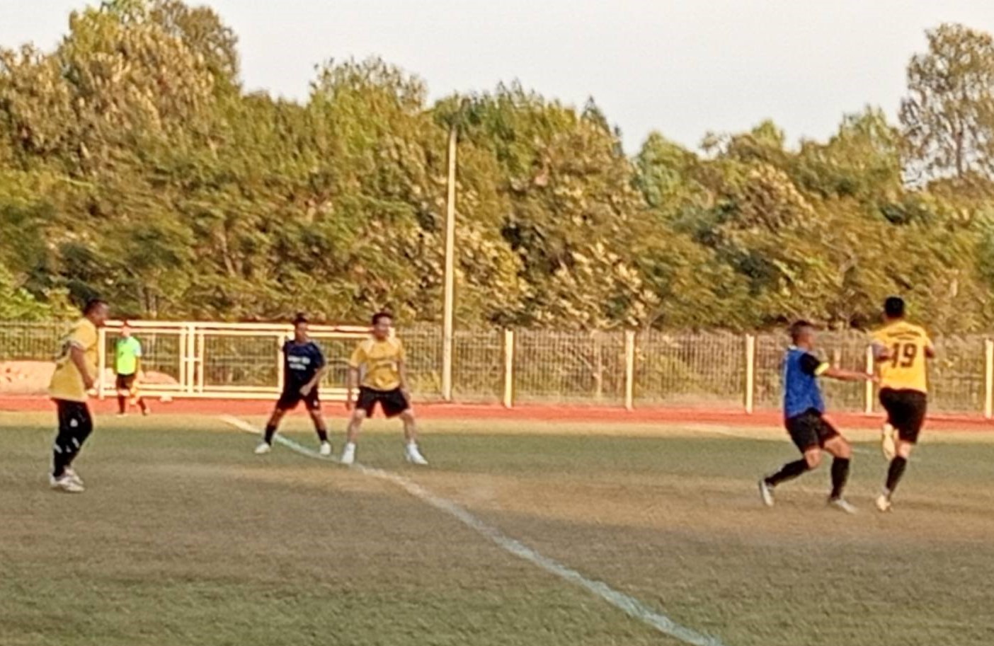 ม.นครพนม ร่วมแข่งขันฟุตบอล VIP เชื่อมความสัมพันธ์ระหว่างหน่วยงานราชการจังหวัดนครพนม