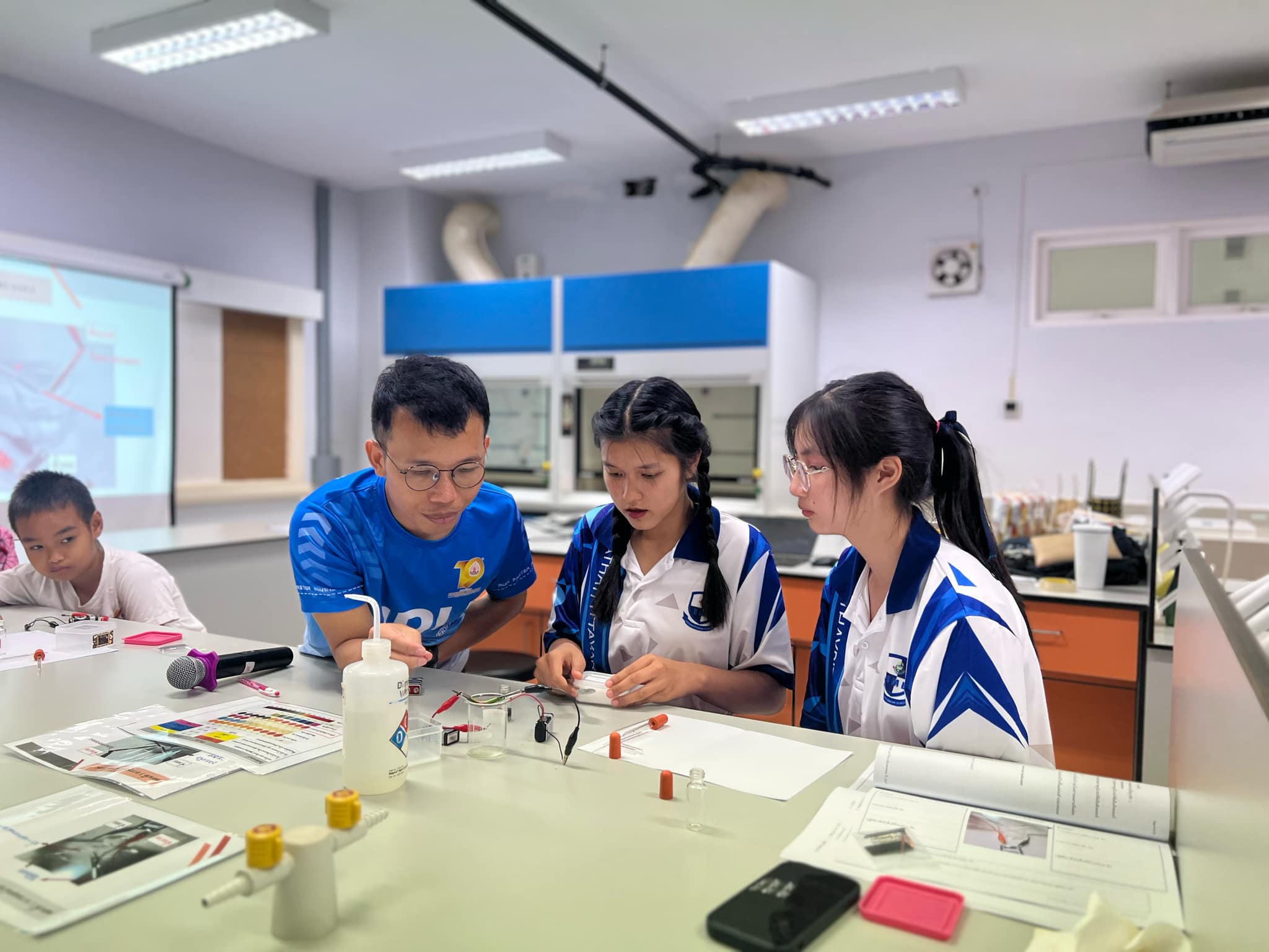 คณะวิทยาศาสตร์ จัดโครงการส่งเสริมพัฒนาศักยภาพผู้เรียนห้องเรียนพิเศษ SME โรงเรียนพะทายพิทยาคม