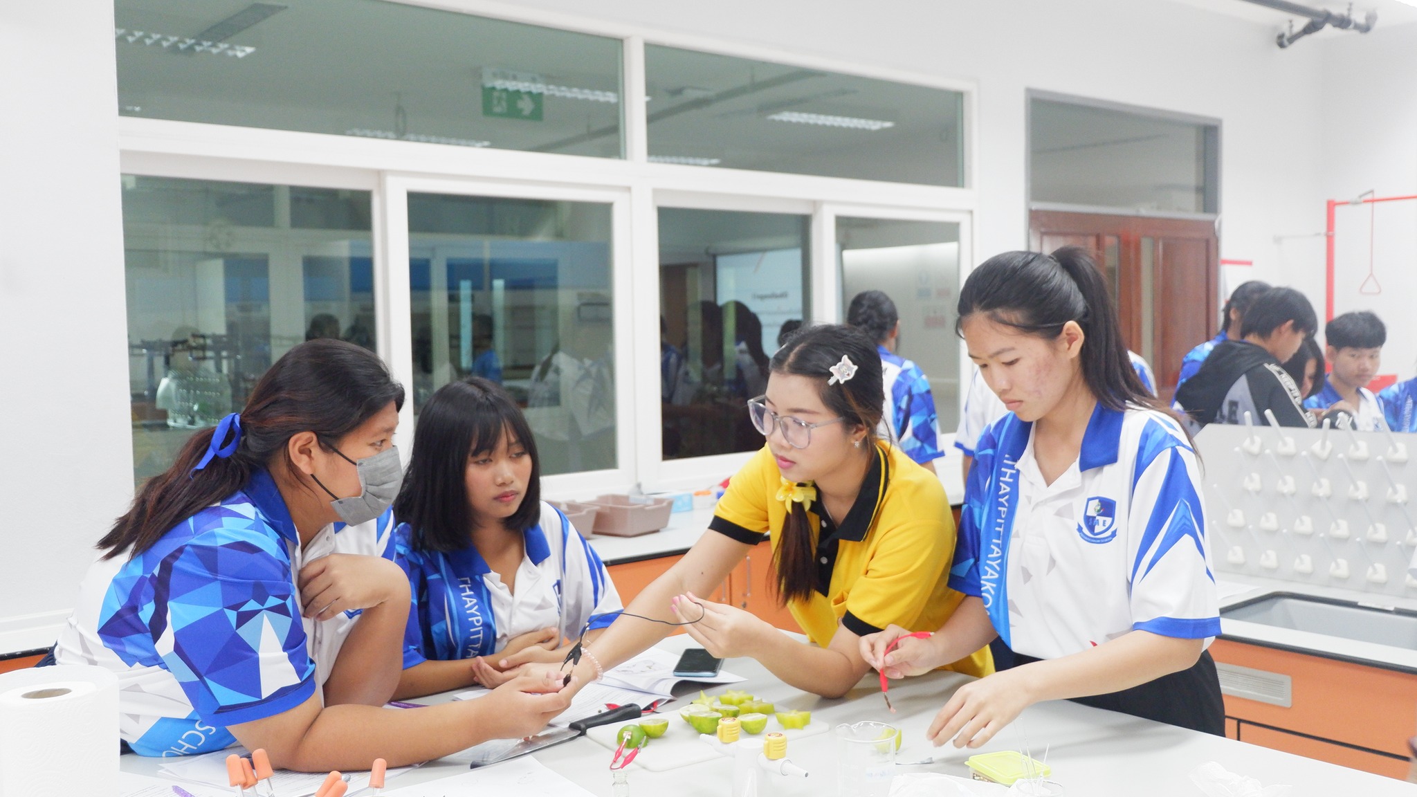 คณะวิทยาศาสตร์ จัดโครงการส่งเสริมพัฒนาศักยภาพผู้เรียนห้องเรียนพิเศษ SME โรงเรียนพะทายพิทยาคม