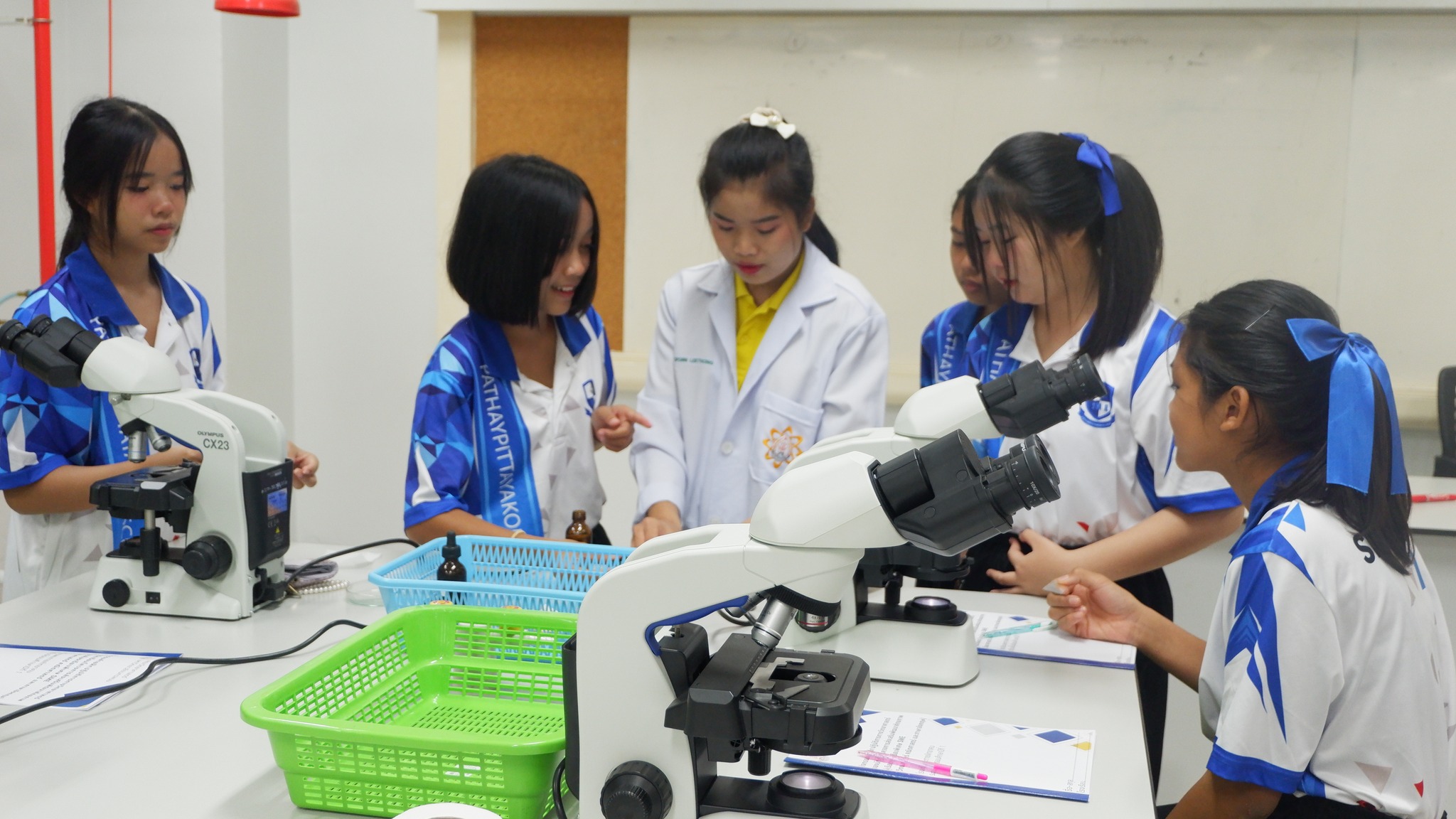 คณะวิทยาศาสตร์ จัดโครงการส่งเสริมพัฒนาศักยภาพผู้เรียนห้องเรียนพิเศษ SME โรงเรียนพะทายพิทยาคม