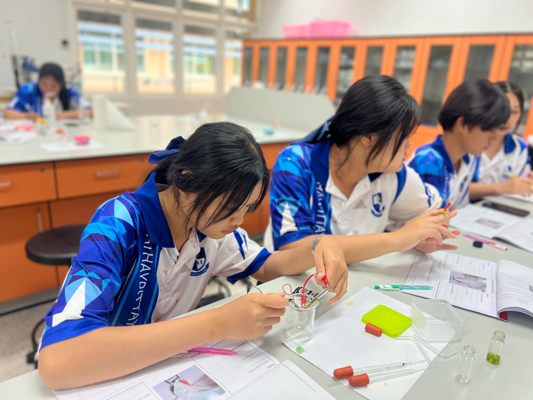 คณะวิทยาศาสตร์ จัดโครงการส่งเสริมพัฒนาศักยภาพผู้เรียนห้องเรียนพิเศษ SME โรงเรียนพะทายพิทยาคม