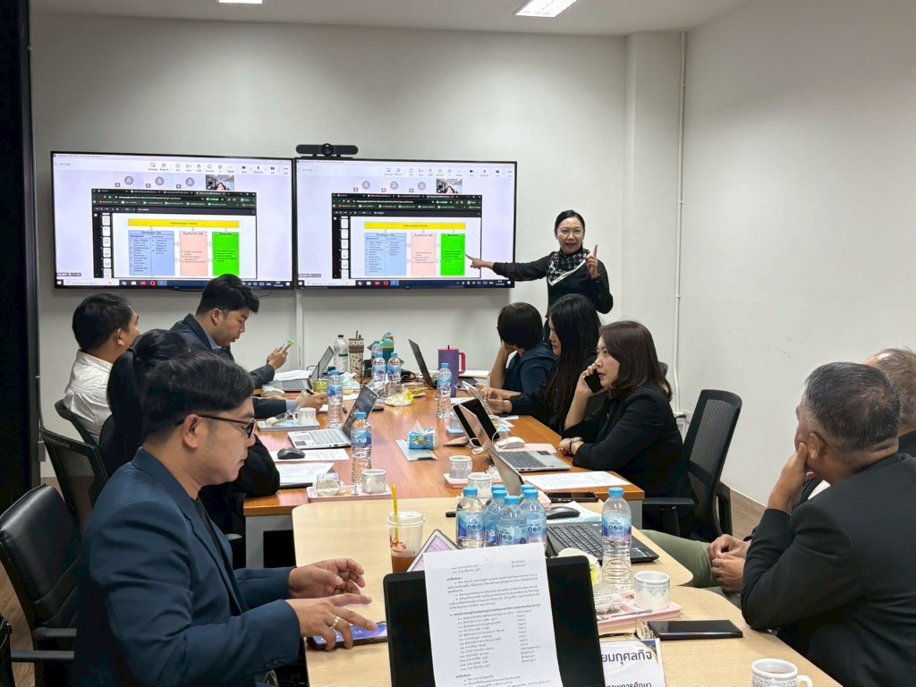 ประชุมคณะกรรมการพัฒนาเกณฑ์และมาตรฐานการประกันคุณภาพการศึกษามหาวิทยาลัยนครพนม (NPU-QA)