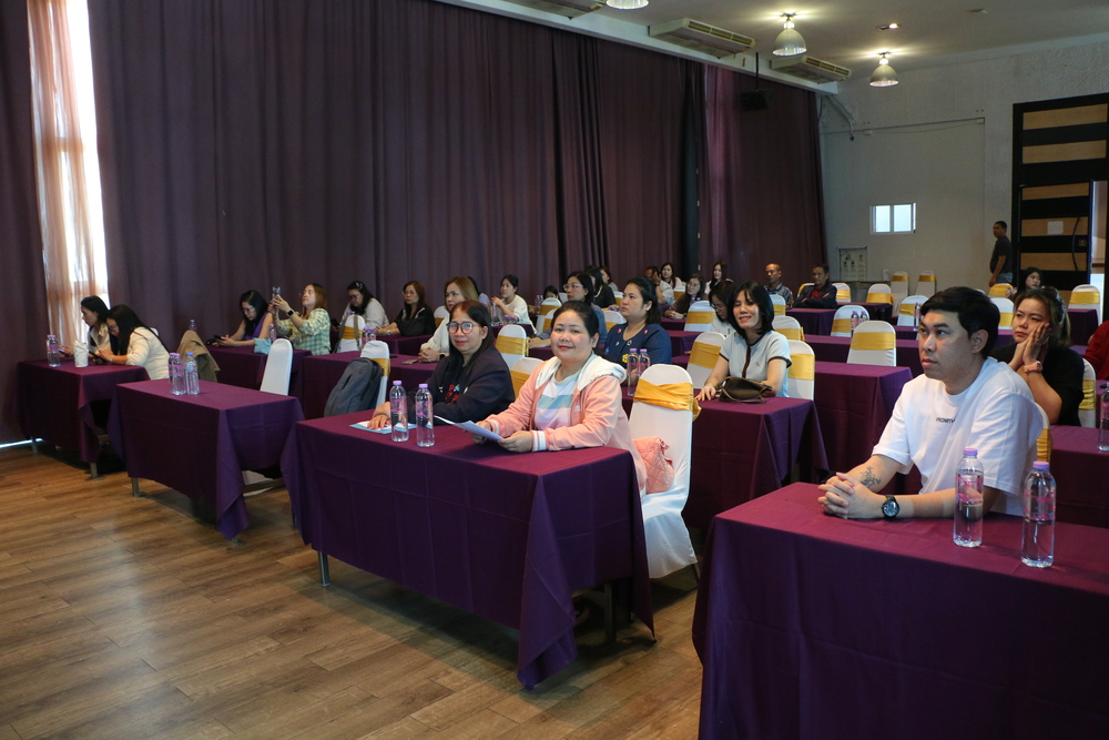 สำนักงานอธิการบดี มหาวิทยาลัยนครพนม จัดโครงการพัฒนาศักยภาพบุคลากร ศึกษาดูงานและแลกเปลี่ยนเรียนรู้การบริหารองค์กร