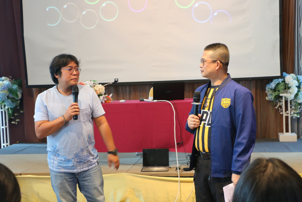 สำนักงานอธิการบดี มหาวิทยาลัยนครพนม จัดโครงการพัฒนาศักยภาพบุคลากร ศึกษาดูงานและแลกเปลี่ยนเรียนรู้การบริหารองค์กร