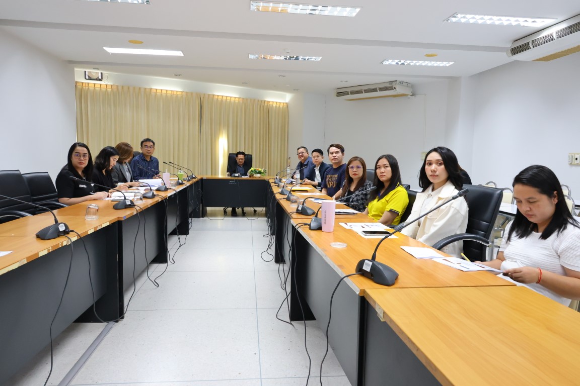 ม.นครพนม ประชุมปิดการตรวจสอบรายงานการเงิน ประจำปีงบประมาณ พ.ศ. 2568 จาก สำนักงานตรวจเงินแผ่นดินจังหวัดนครพนม