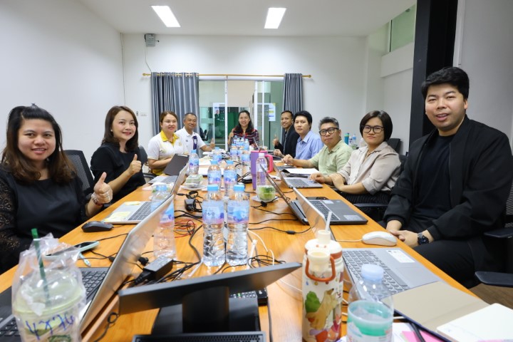 ประชุมคณะกรรมการพัฒนาคู่มือเกณฑ์และมาตรฐานการประกันคุณภาพการศึกษา มหาวิทยาลัยนครพนม (NPU-QA)