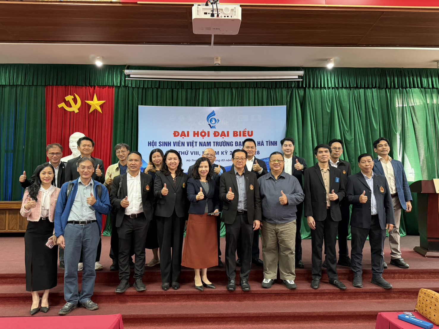 NPU Strengthens Academic Ties Through Visit to Ha Tinh University, Vietnam