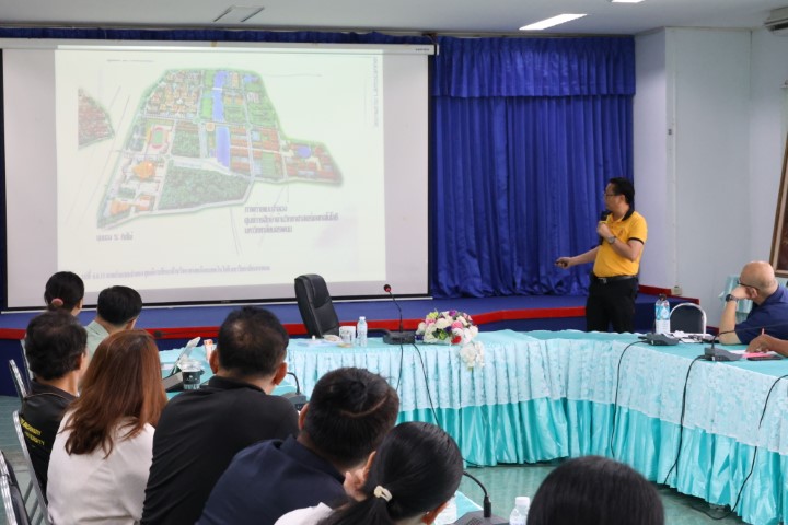 อธิการบดี ม.นครพนม บรรยายแนวทางการจัดตั้งคณะแพทยศาสตร์แก่บุคลากรคณะเกษตรและเทคโนโลยี