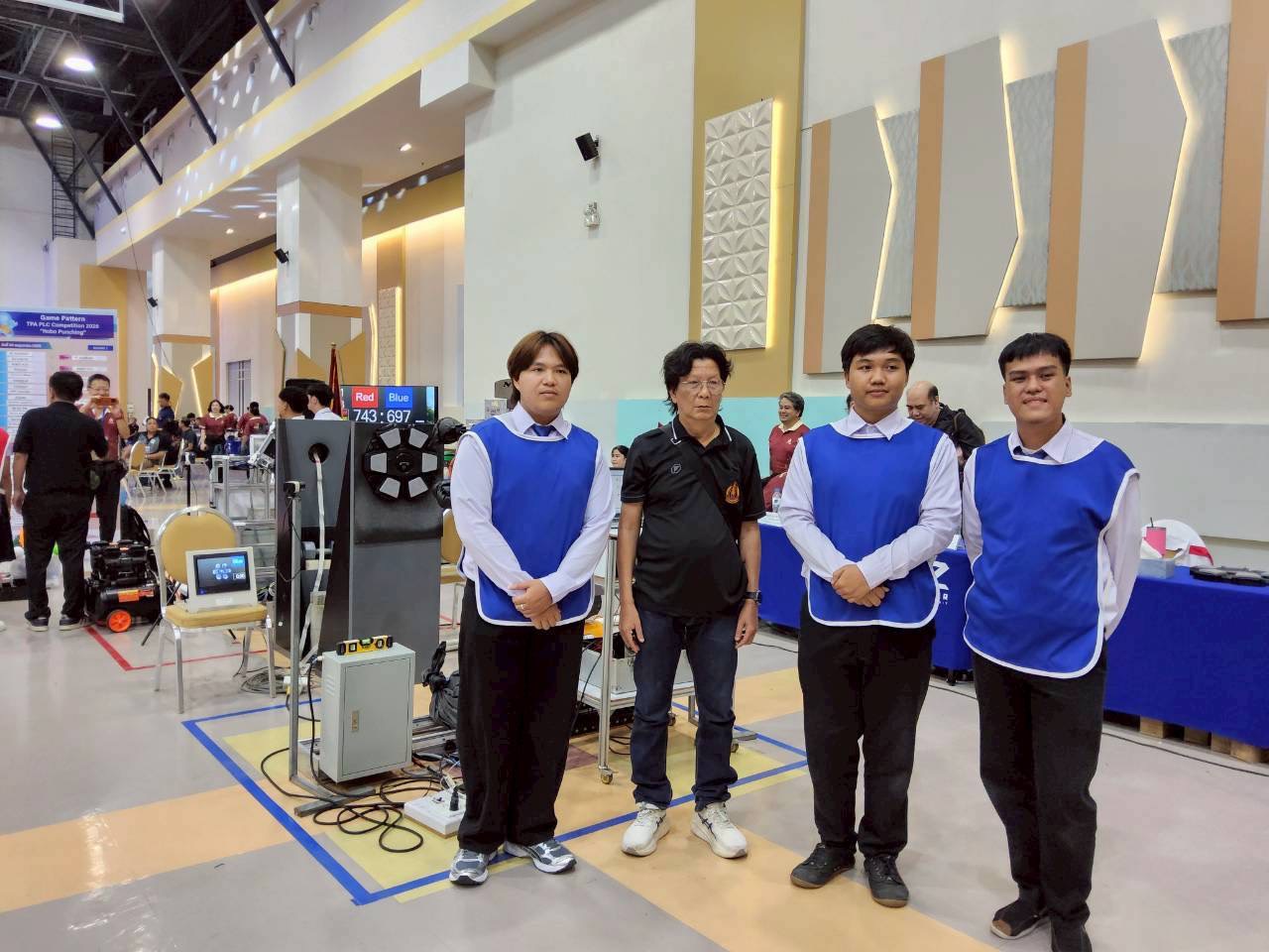 นักศึกษาวิทยาลัยธาตุพนม มหาวิทยาลัยนครพนม คว้ารางวัลรองชนะเลิศอันดับ 1 การแข่งขัน Robo Punching ในเวที TPA Robot Contest 2026
