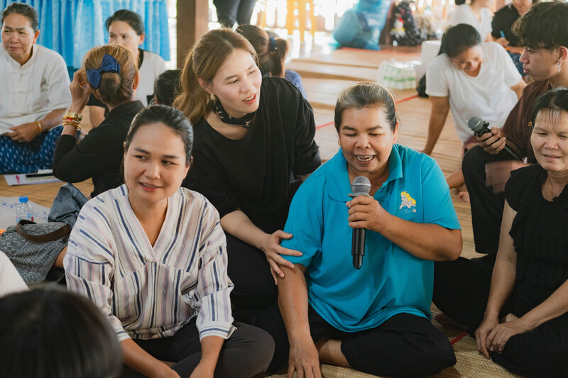 ทีมวิจัย ม.นครพนม ขับเคลื่อนทุนวัฒนธรรมสู่เศรษฐกิจสร้างสรรค์นาหว้า เปิดเวทีถอดอัตลักษณ์อีสาน พัฒนานวัตกรรมสิ่งทอจากเปลือกทุเรียนเพิ่มมูลค่าชุมชน