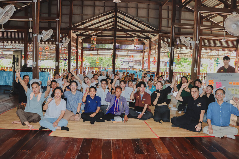 ทีมวิจัย ม.นครพนม ขับเคลื่อนทุนวัฒนธรรมสู่เศรษฐกิจสร้างสรรค์นาหว้า เปิดเวทีถอดอัตลักษณ์อีสาน พัฒนานวัตกรรมสิ่งทอจากเปลือกทุเรียนเพิ่มมูลค่าชุมชน