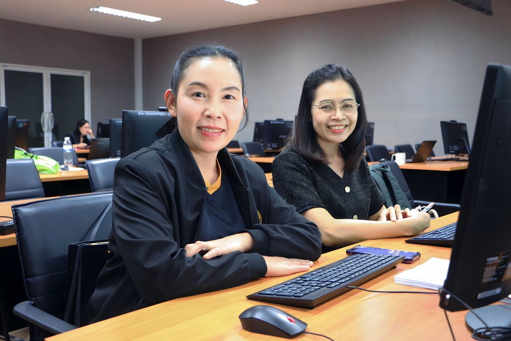 สำนักงานอธิการบดี ม.นครพนม ยกระดับศักยภาพบุคลากรสายสนับสนุน จัดอบรมเชิงปฏิบัติการเขียนคู่มือปฏิบัติงานสู่ตำแหน่งที่สูงขึ้น
