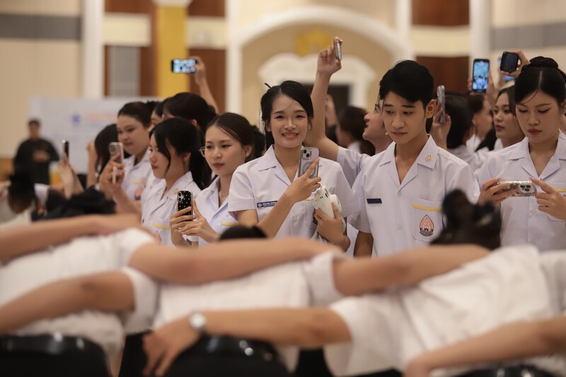 สาขาวิชาเทคนิคการแพทย์ จัดพิธีมอบเสื้อกาวน์และเข็มกลัดนักศึกษาเทคนิคการแพทย์ ประจำปี 2569 สร้างความภาคภูมิใจ ก้าวแรกสู่การเป็นนักวิชาชีพ