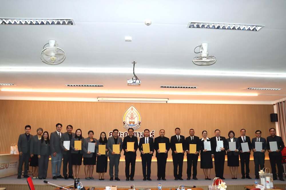 คณะครุศาสตร์ ม.นครพนม จัดพิธีลงนามบันทึกข้อตกลงความร่วมมือ (MOU) กับภาคีเครือข่ายการศึกษา 7 จังหวัด มุ่งหนุนพัฒนาอาจารย์-นักศึกษา และการฝึกประสบการณ์วิชาชีพสู่สากล