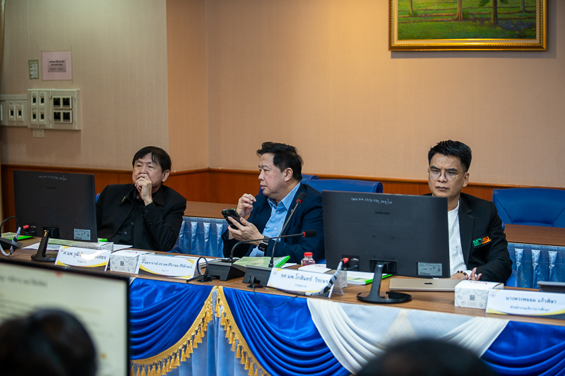 คณะแพทยศาสตร์ มหาวิทยาลัยนครพนม จัดประชุมวิพากษ์หลักสูตรแพทยศาสตรบัณฑิต เดินหน้าพัฒนาหลักสูตรผลิตแพทย์คุณภาพ