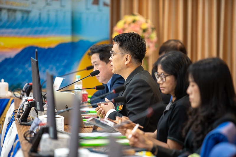 คณะแพทยศาสตร์ มหาวิทยาลัยนครพนม จัดประชุมวิพากษ์หลักสูตรแพทยศาสตรบัณฑิต เดินหน้าพัฒนาหลักสูตรผลิตแพทย์คุณภาพ