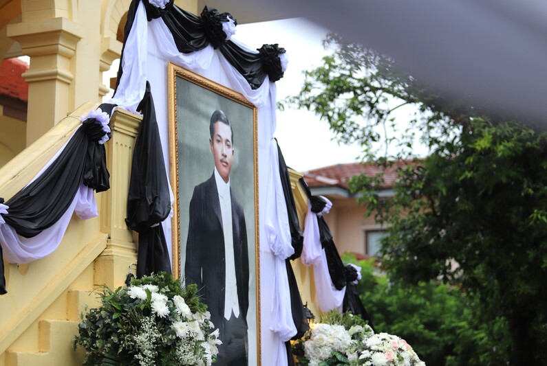 Honouring the Father of Thai Law on Raphee Day