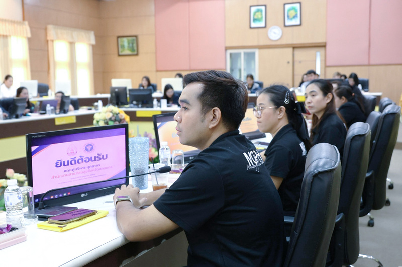 ต้อนรับคณะศึกษาดูงาน สสจ.สกลนคร ถ่ายทอดแนวทางการสร้างสื่อประชาสัมพันธ์ให้เป็นไวรัล