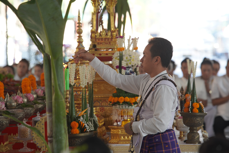 ม.นครพนม ร่วมพิธีบวงสรวงศาลหลักเมือง เสริมสิริมงคลก่อนงานไหลเรือไฟ 2569