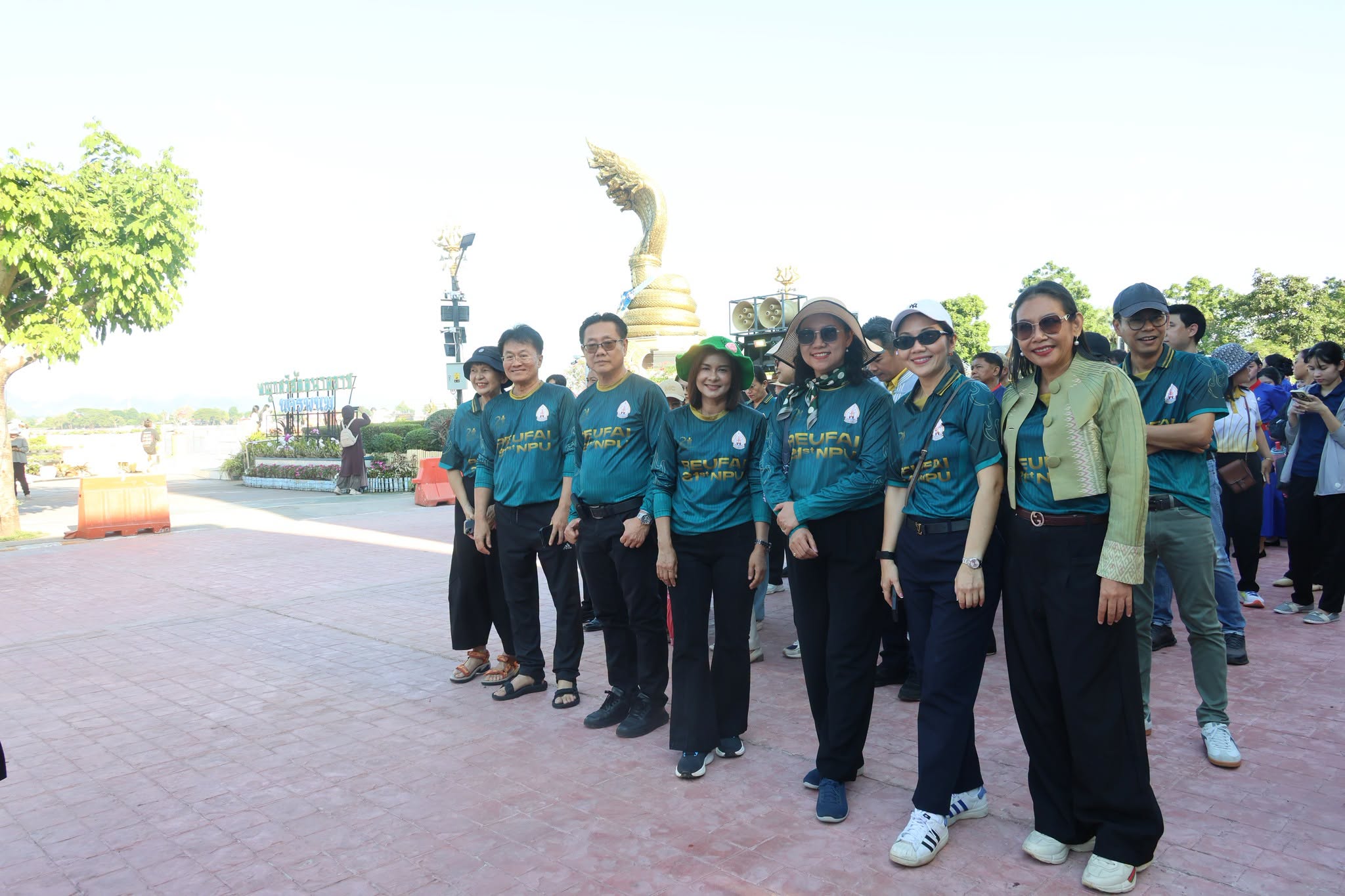 Nakhon Phanom University Celebrates Global Success with Victory Parade for Nakhon Phanom Illuminated Boat Festival