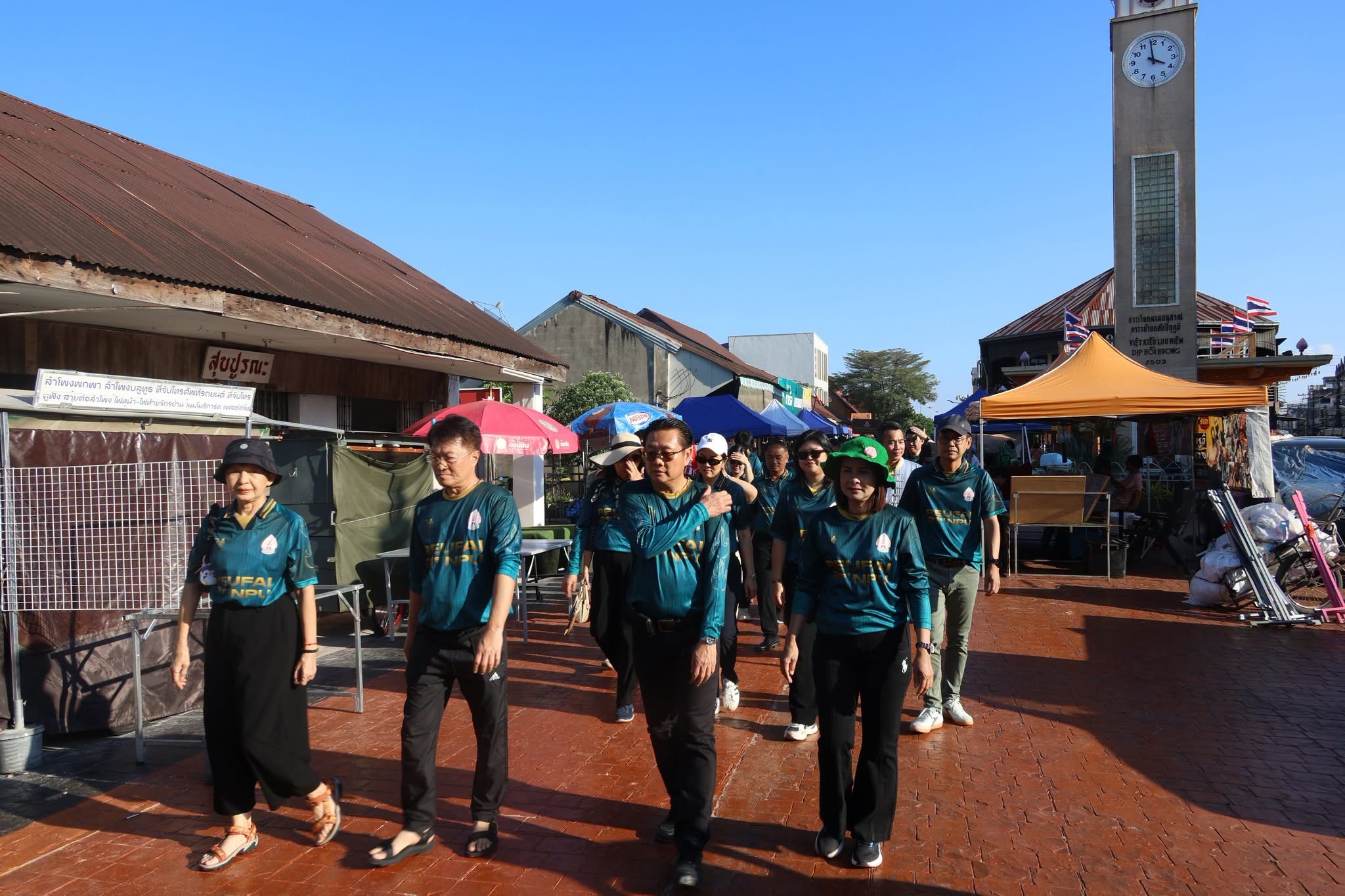 Nakhon Phanom University Celebrates Global Success with Victory Parade for Nakhon Phanom Illuminated Boat Festival
