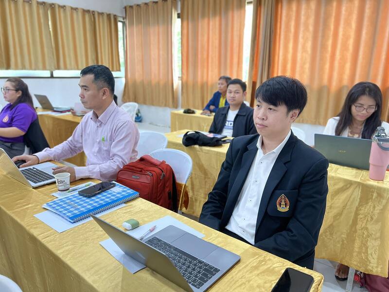 สภาคณาจารย์และข้าราชการ ม.นครพนม จัดโครงการทำแผนปฏิบัติราชการพร้อมศึกษาดูงานสภาอาจารย์ ม.อุบลราชธานี