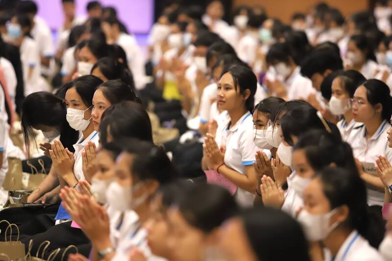 Nakhon Phanom University Hosts the Orientation and Bai Sri Su Kwan Ceremony for Welcoming New Students for the Academic Year 2024