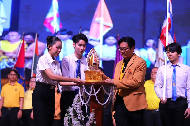 Nakhon Phanom University Hosts the Orientation and Bai Sri Su Kwan Ceremony for Welcoming New Students for the Academic Year 2024