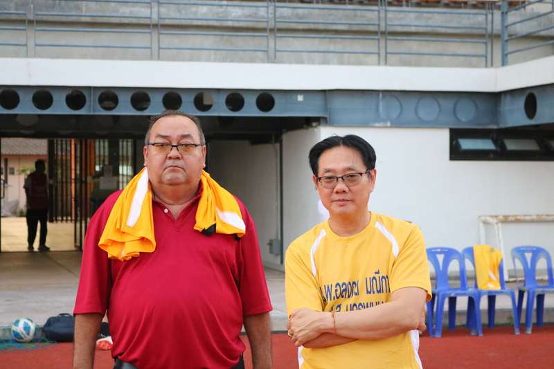 ม.นครพนม ร่วมเตะฟุตบอลเชื่อมความสัมพันธ์ระหว่างหน่วยงานราชการจังหวัดนครพนม