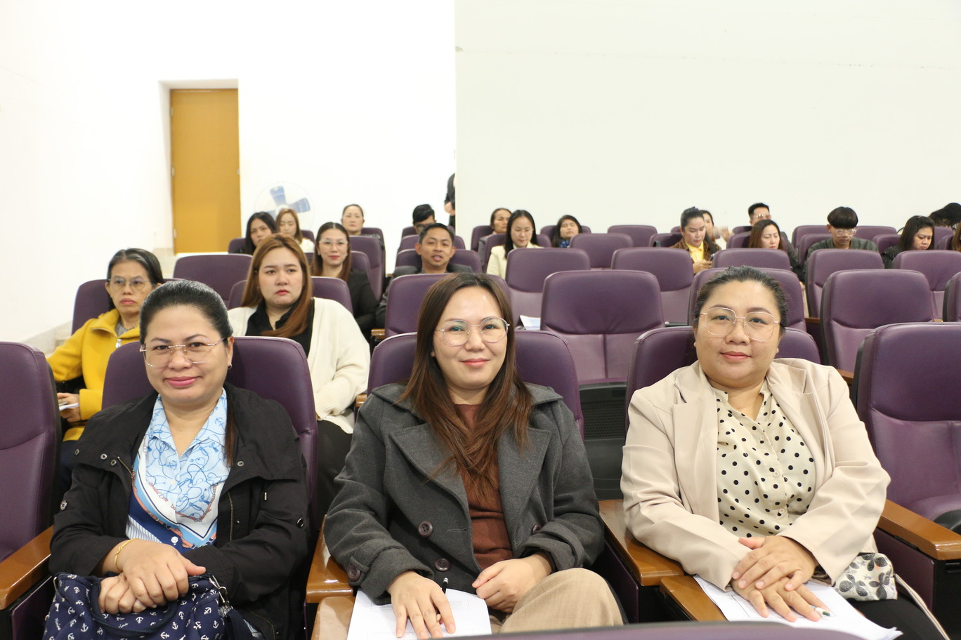 ม.นครพนม จัดโครงการฝึกอบรมการเพิ่มประสิทธิภาพในการปฏิบัติงานด้านการเงินการคลังภาครัฐ เพื่อให้ได้รับการรับรองจากสำนักงานตรวจเงินแผ่นดิน ประจำปีงบประมาณ พ.ศ.2568