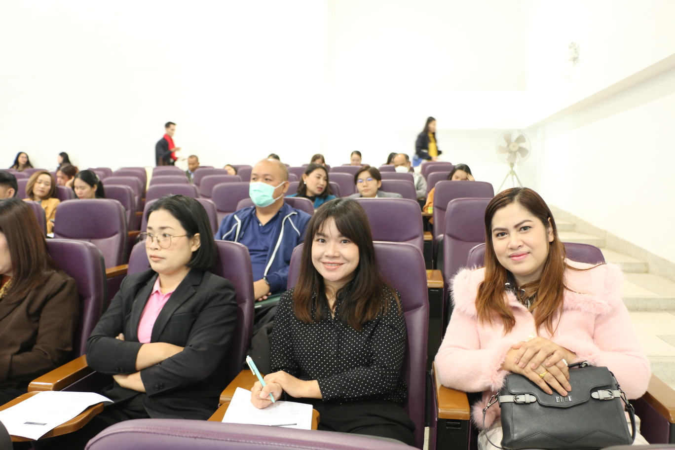 ม.นครพนม จัดโครงการฝึกอบรมการเพิ่มประสิทธิภาพในการปฏิบัติงานด้านการเงินการคลังภาครัฐ เพื่อให้ได้รับการรับรองจากสำนักงานตรวจเงินแผ่นดิน ประจำปีงบประมาณ พ.ศ.2568