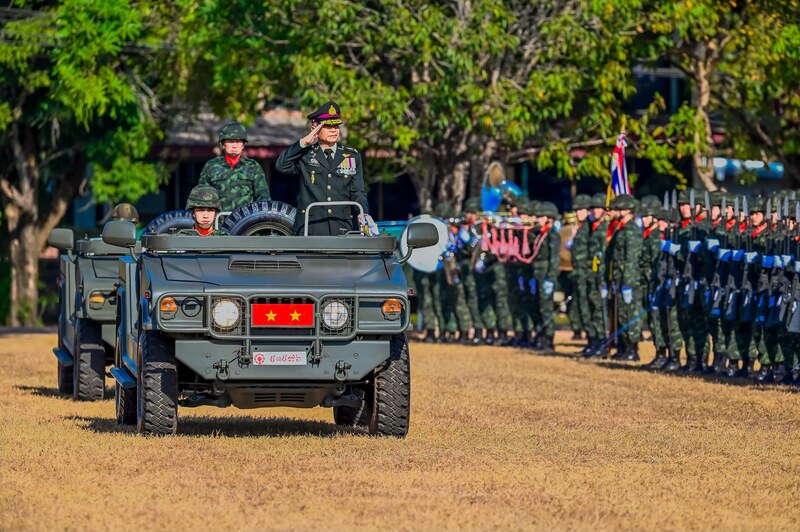 ม.นครพนม ร่วมพิธีกระทำสัตย์ปฏิญาณตนต่อธงชัยเฉลิมพล เนื่องในวันกองทัพไทย และวันกองทัพบก ประจำปี 2568