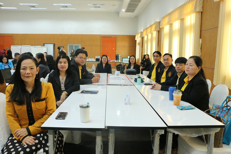 มหาวิทยาลัยนครพนมจัดโครงการอบรมให้ความรู้เรื่องเกณฑ์ประกันคุณภาพการศึกษาภายนอก (สมศ.)