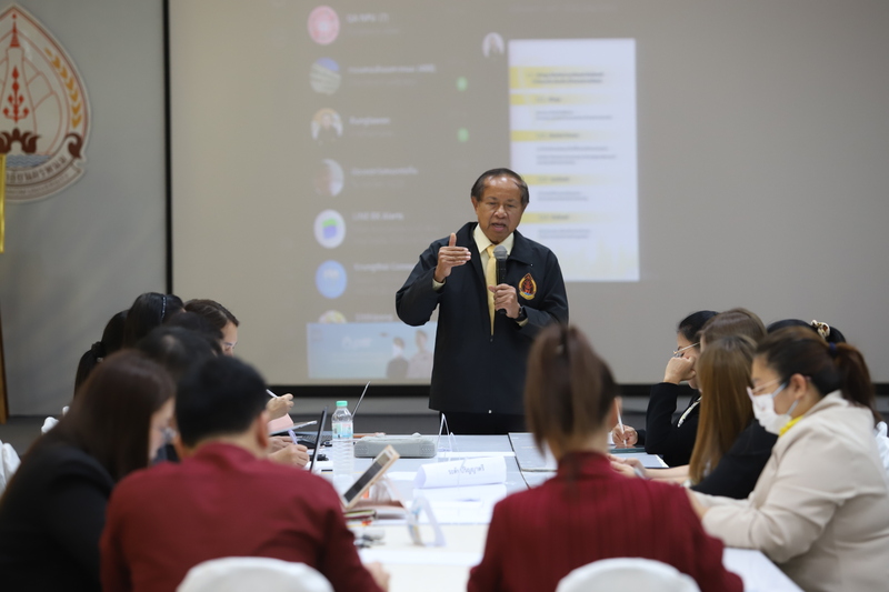 มหาวิทยาลัยนครพนมจัดโครงการอบรมให้ความรู้เรื่องเกณฑ์ประกันคุณภาพการศึกษาภายนอก (สมศ.)