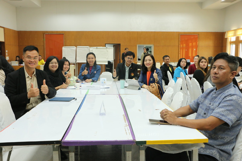 มหาวิทยาลัยนครพนมจัดโครงการอบรมให้ความรู้เรื่องเกณฑ์ประกันคุณภาพการศึกษาภายนอก (สมศ.)