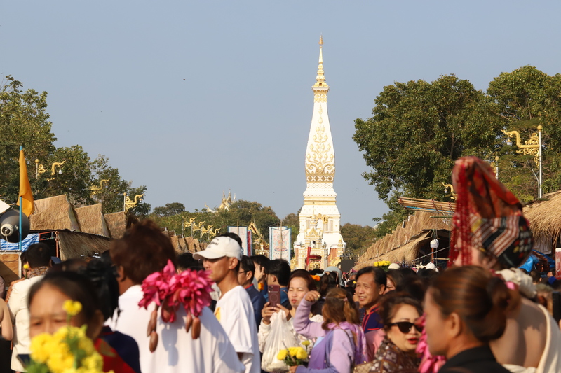 ม.นครพนม ร่วมขบวนพิธีอัญเชิญพระอุปคุต งานนมัสการองค์พระธาตุพนม ประจำปี 2568
