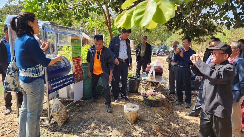 นักวิจัย ม.นครพนม ต่อยอดนวัตกรรม “เครื่องลดมวลขยะอินทรีย์” ช่วยจัดการขยะครัวเรือน ลดกลิ่น ลดความถี่การเก็บขนขยะ ทดลองนำร่อง 6 จุด ในพื้นที่ ต.ท่าค้อ อ.เมือง จ.นครพนม