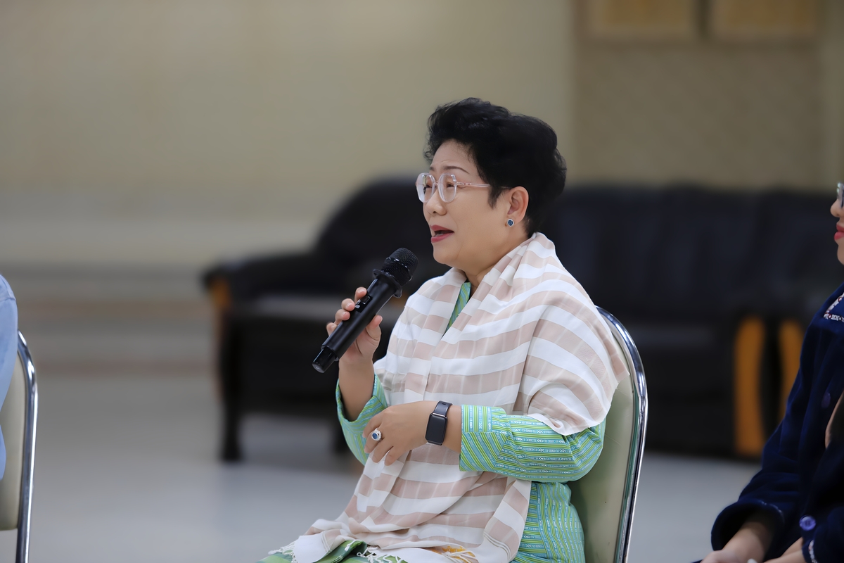 ม.นครพนม จัดโครงการเสริมสร้างสุขภาวะและให้คำปรึกษานักศึกษา เน้นดูแลสุขภาพจิตและพร้อมรับมือสถานการณ์ฉุกเฉิน (Nakhon Phanom University organizes a project to enhance student well-being and provide counselling, focusing on mental health care and preparedness for emergency situations.)