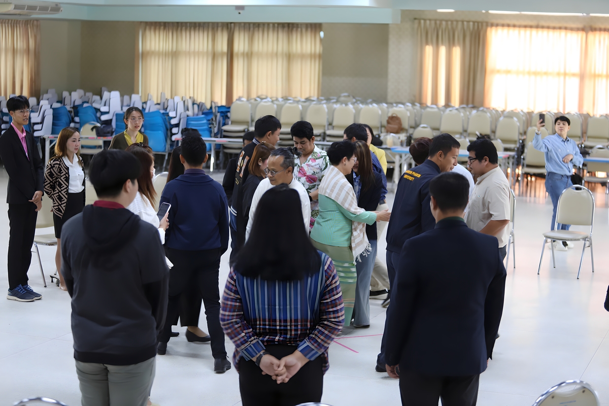 ม.นครพนม จัดโครงการเสริมสร้างสุขภาวะและให้คำปรึกษานักศึกษา เน้นดูแลสุขภาพจิตและพร้อมรับมือสถานการณ์ฉุกเฉิน (Nakhon Phanom University organizes a project to enhance student well-being and provide counselling, focusing on mental health care and preparedness for emergency situations.)