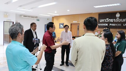 ชมรมศิษย์เก่าคณะเทคโนโลยีอุตสาหกรรม มอบเงินสนับสนุนและทุนการศึกษา จำนวน 150,000 บาท (The Alumni Club of the Faculty of Industrial Technology donated 150,000 baht in support and scholarships.)