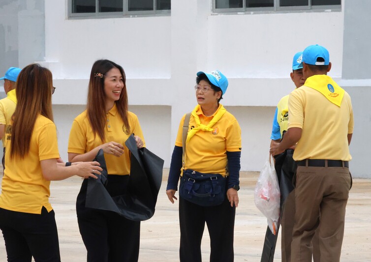ม.นครพนม ร่วมกิจกรรมจิตอาสาบำเพ็ญสาธารณะประโยชน์งานพิธีพระราชทานปริญญาบัตร