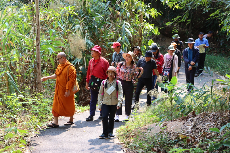 ม.นครพนม เตรียมนำพืชสมุนไพรเฉพาะถิ่น “โสมภูลังกา” วิจัยเพาะขยายพันธุ์ รองรับหลักสูตรแพทย์แผนไทย และการตั้งโรงพยาบาล