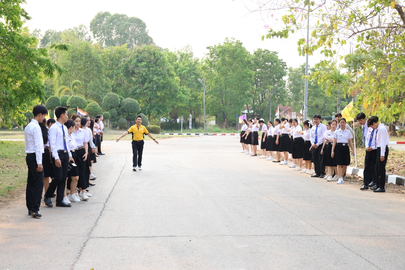 ม.นครพนม ซักซ้อมนักศึกษาต้นเสียงแสดงความยินดีกับบัณฑิตพิธีพระราชทานปริญญาบัตร