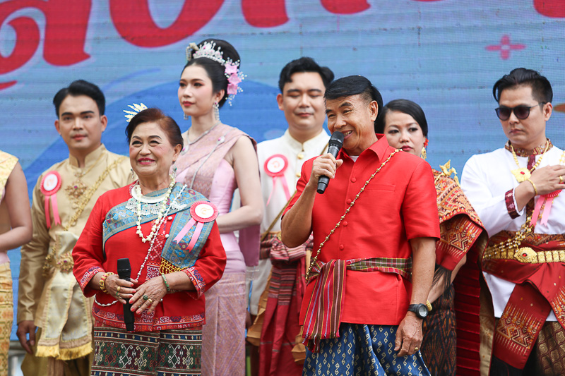 ม.นครพนมจัดโครงการสืบสานประเพณีสงกรานต์ รดน้ำขอพรเนื่องในวันขึ้นปีใหม่ไทย ประจำปี 2568