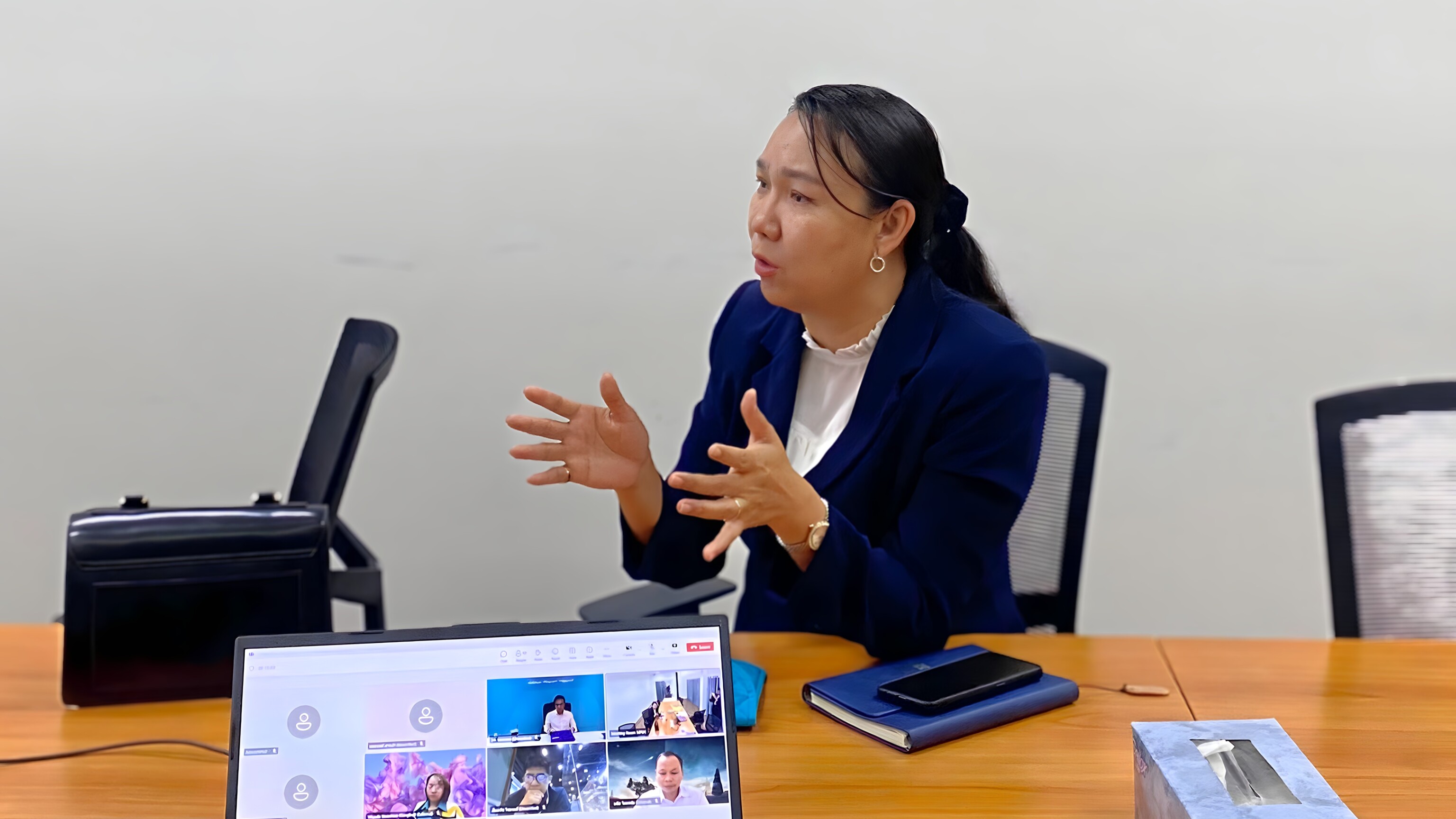 คณะกรรมการจัดตั้งคณะแพทยศาสตร์ ม.นครพนม ประชุมเตรียมความพร้อมต้อนรับ ครม.สัญจร 29 เม.ย. นี้