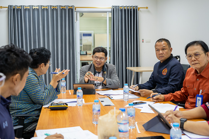 มหาวิทยาลัยนครพนม จัดประชุมคณะกรรมการพิจารณารางวัล “100 เกียรติคุณ” ศิษย์เก่าดีเด่น ประจำปีการศึกษา 2567 ครั้งที่ 1/2568
