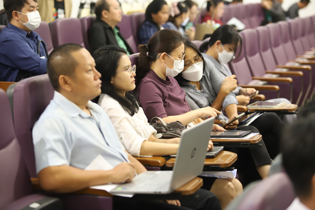 ม.นครพนมร่วมจัดอบรม “จริยธรรมการวิจัย” สร้างนักวิจัยคุณภาพ ขับเคลื่อนสู่มาตรฐานสากล