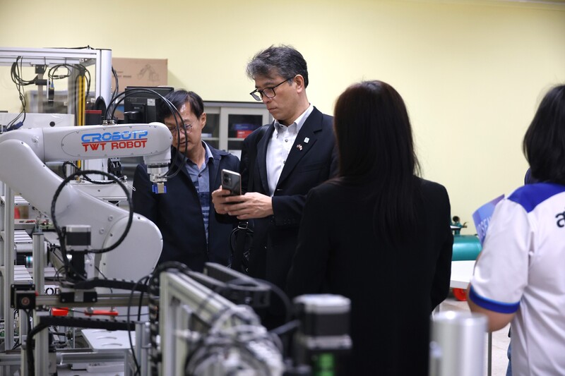 ม.นครพนม หารือความร่วมมือกับสถาบันเทคโนโลยีแห่งชาติ Kosen ประเทศญี่ปุ่น เตรียมจัดโครงการแลกเปลี่ยนนักศึกษา