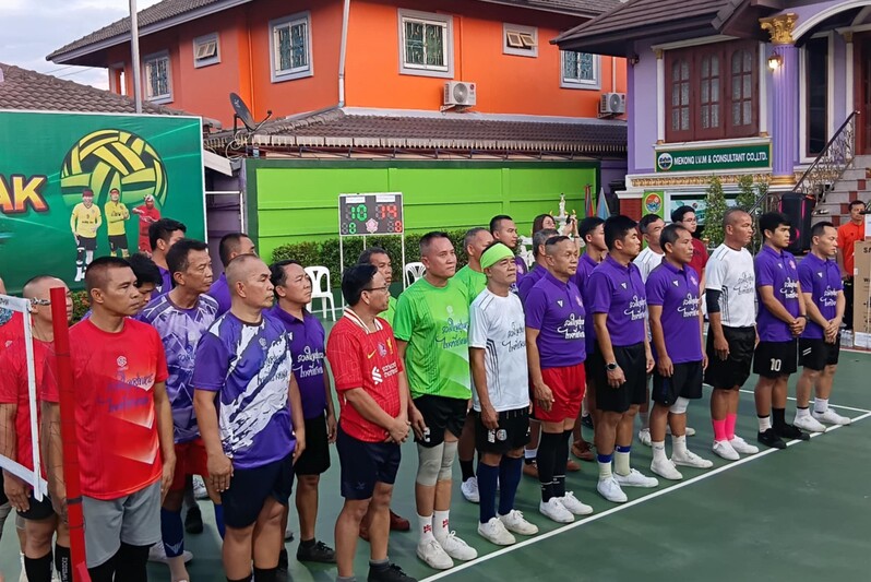 อธิการบดี ม.นครพนม ร่วมเปิดศึก “ตะกร้อรวมใจ สู่ทหารไทย” ดันพลังพลเรือน-ทหาร ส่งใจชายแดน ไทย-กัมพูชา