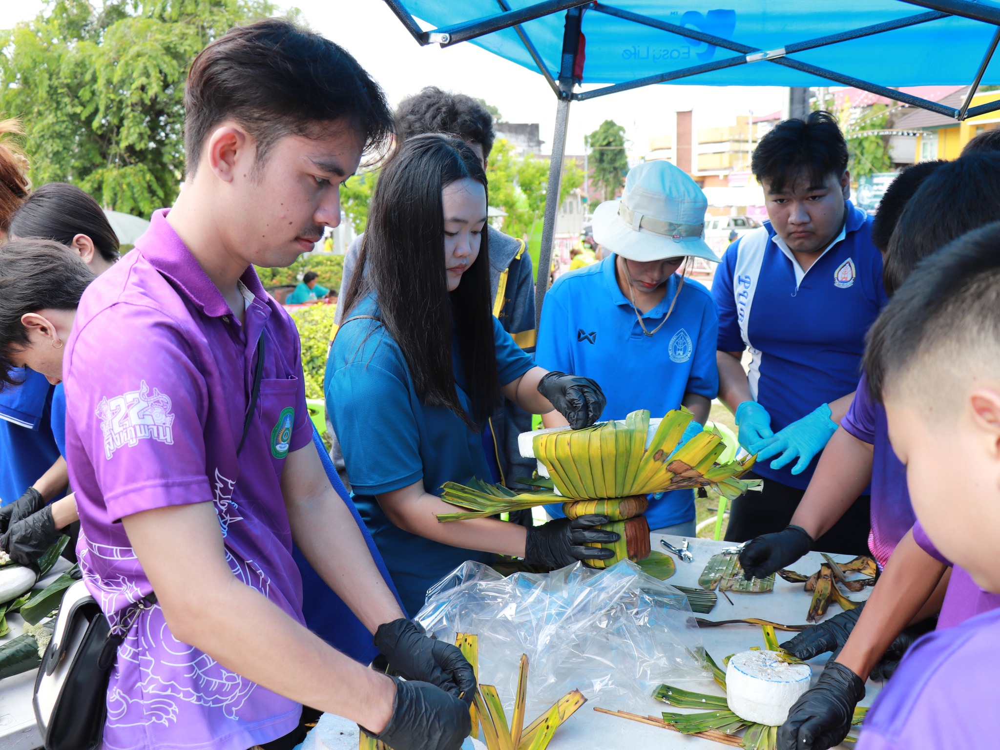 คณะศิลปศาสตร์และวิทยาศาสตร์ ร่วมทำกิจกรรมจิตอาสา “เก็บและคัดแยกขยะจากพิธีบวงสรวงพญาศรีสัตตนาคราช”